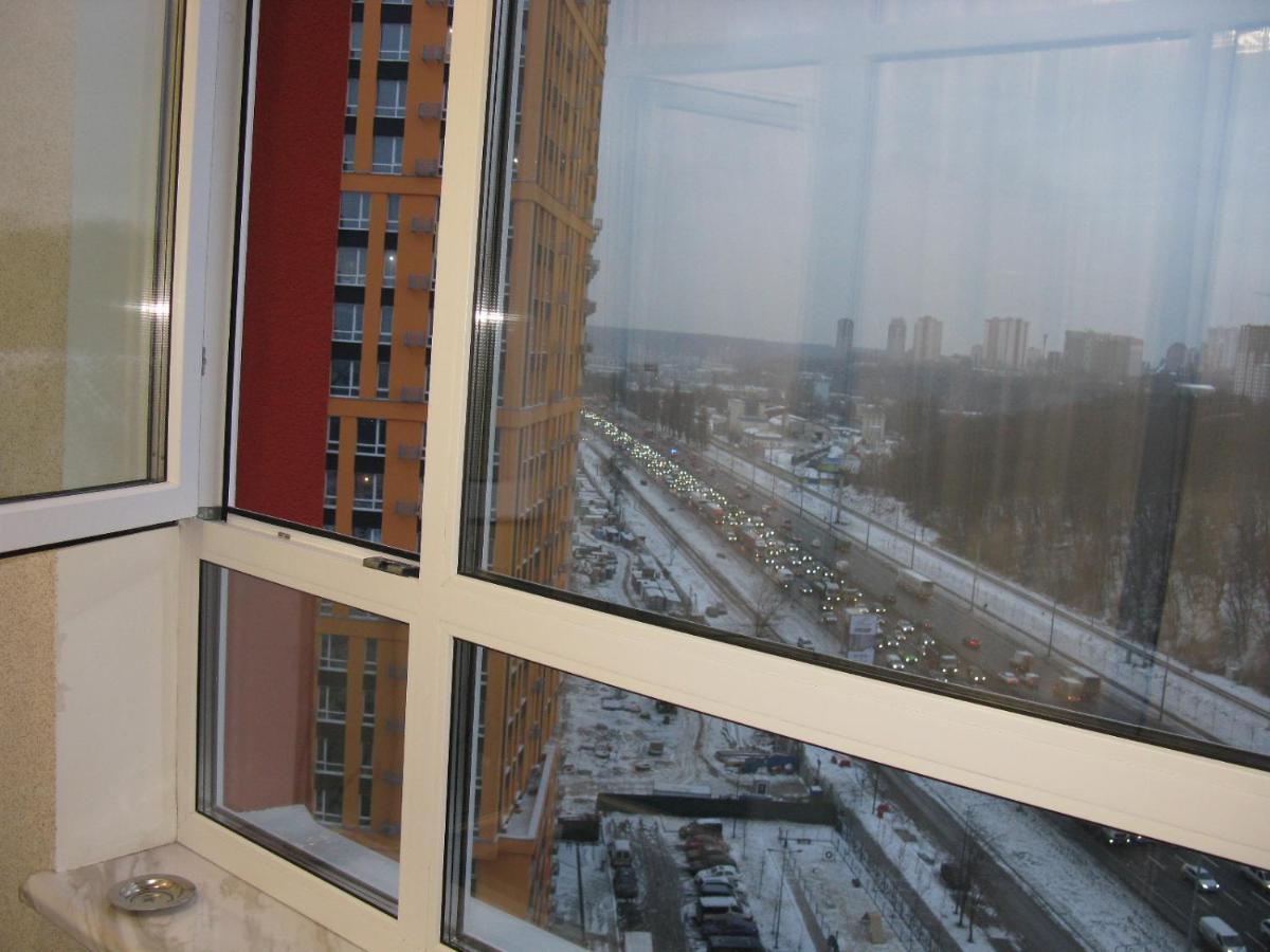 Жк Светлопарк Apartman Kijev Kültér fotó